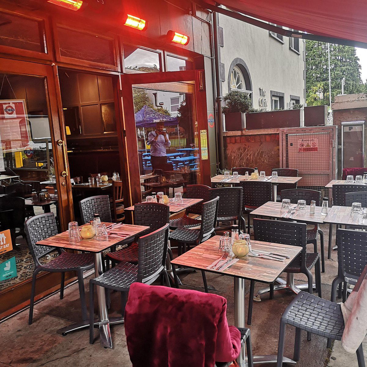 Pete's of Sandymount restaurant in Dublin, Ireland