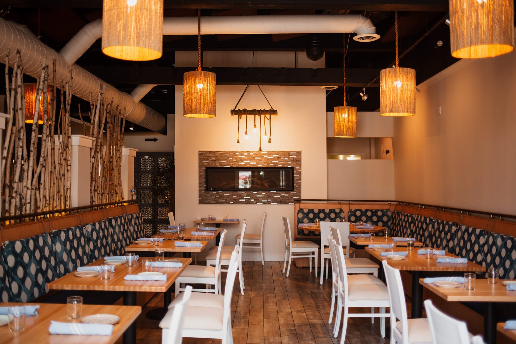 Kosmos, Restaurant in Walpole