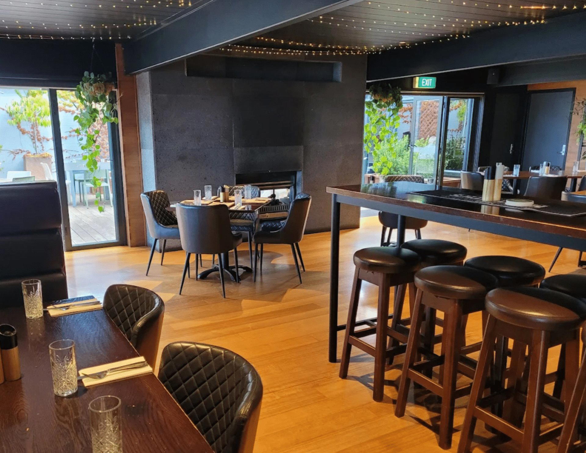 Plateau Bar & Eatery restaurant in Taupo