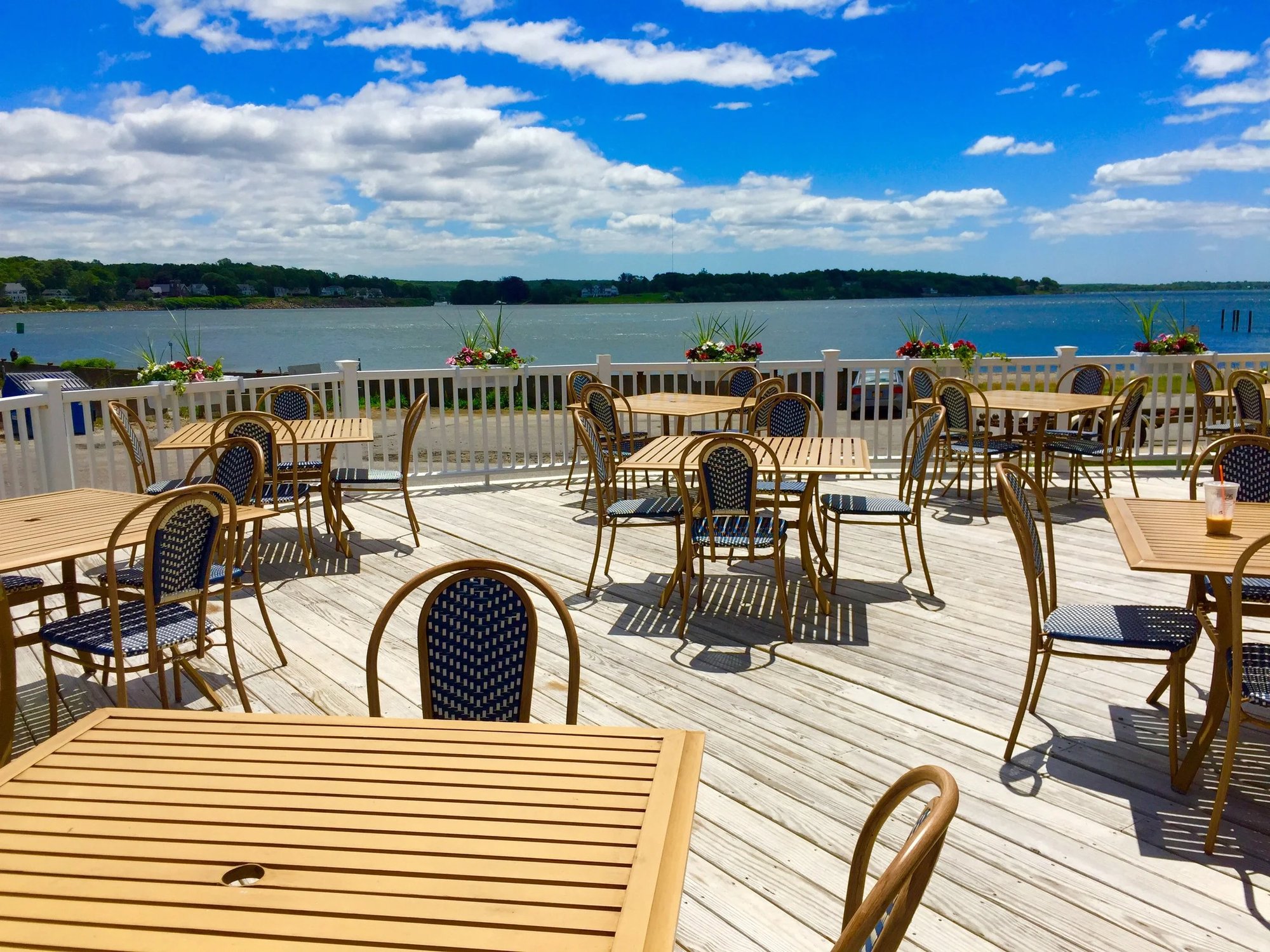 15 Point Road restaurant in Portsmouth, United States