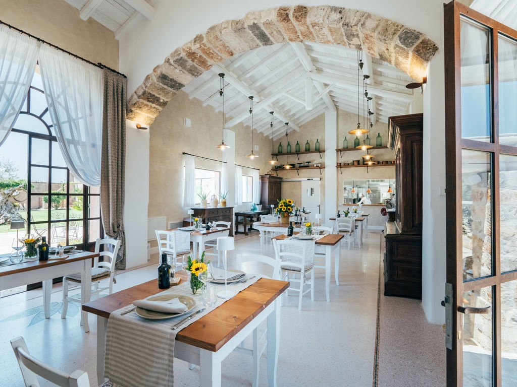 4 Elements Lounge Restaurant