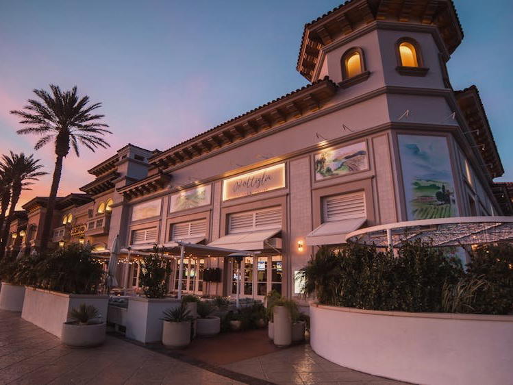 Bottiglia Cucina & Enoteca, Henderson, United States