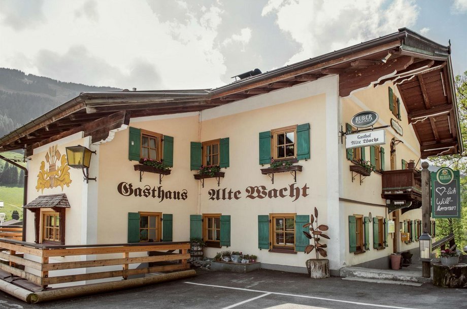 Gasthof Alte Wacht restaurant in Jochberg, Austria