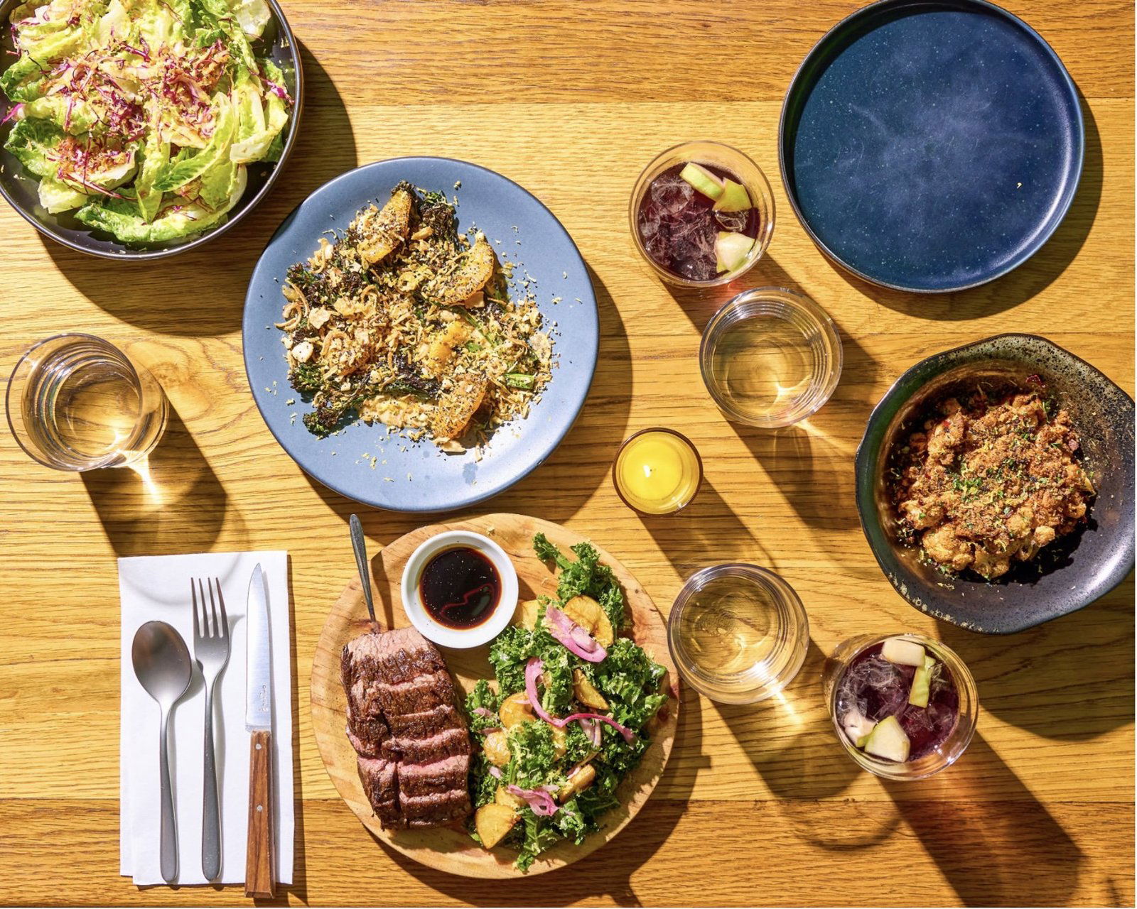 Debajo, Restaurant in New York City