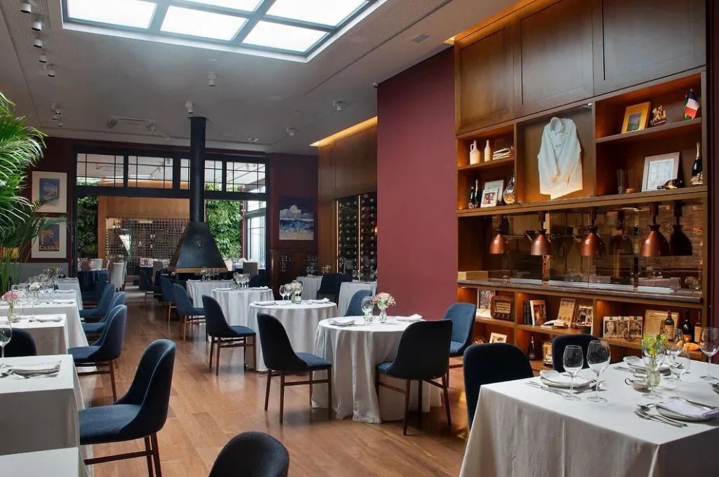 Le Bateau Ivre restaurant in Porto Alegre, Brazil