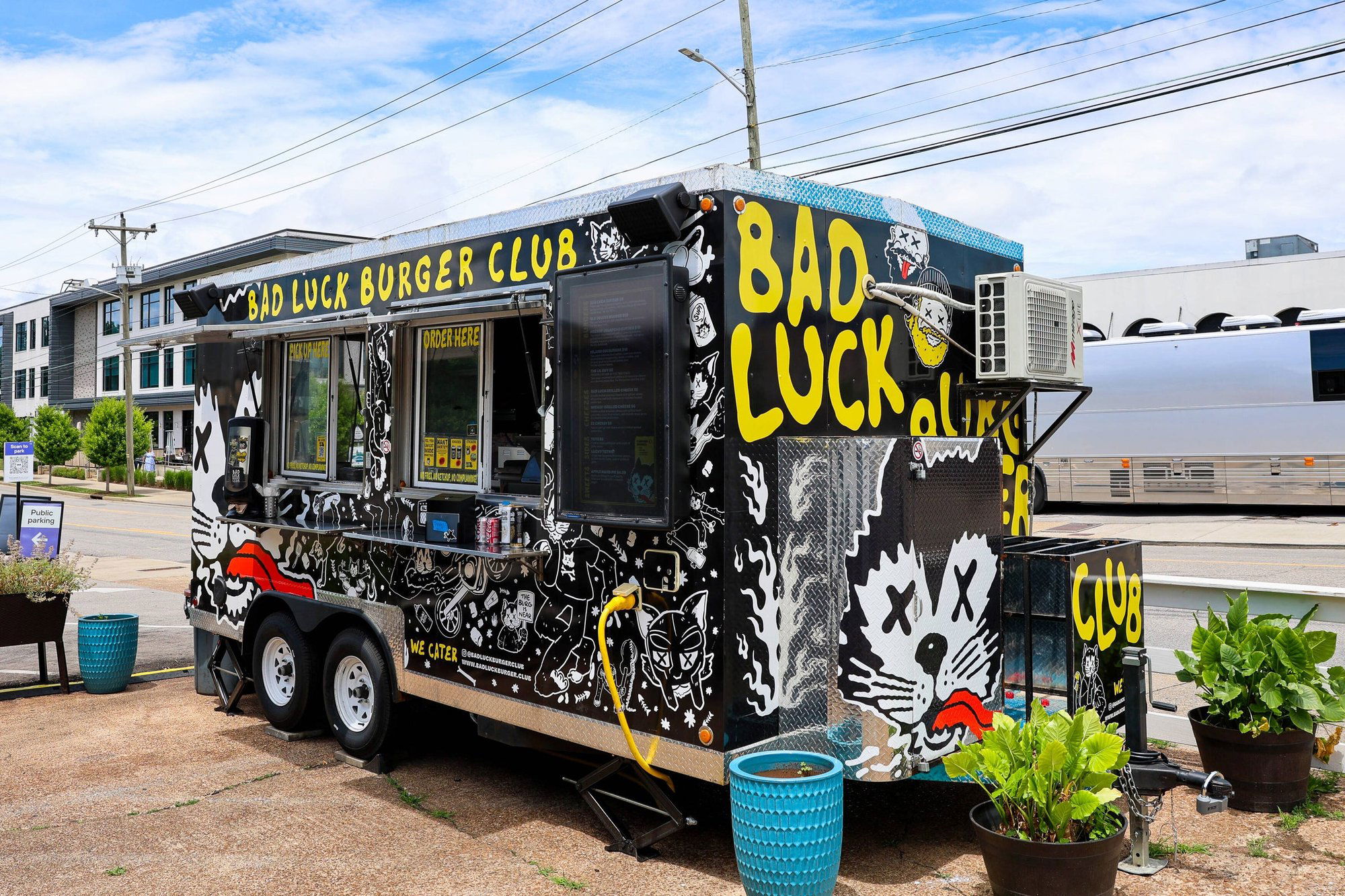 BAD LUCK BURGER CLUB, Restaurant in Nashville