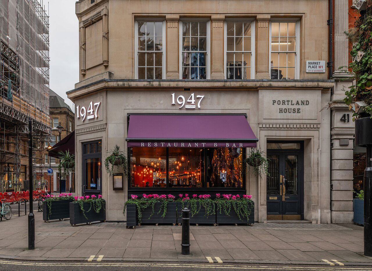 1947 London, Restaurant in London