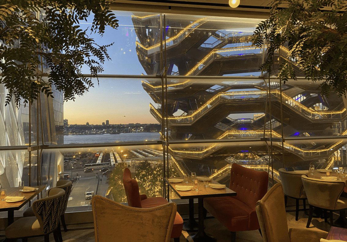 queensyard restaurant in New York City, United States