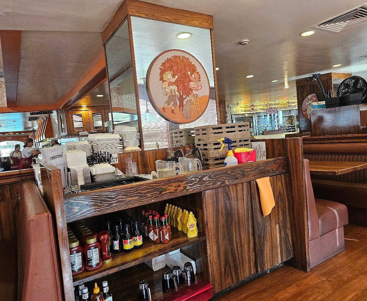 Anna Miller's, Aiea, United States