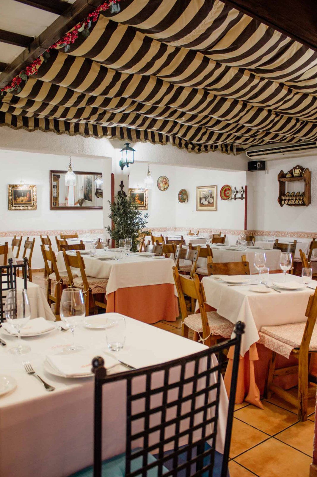 La Taberna de Cuatro Caminos, Restaurant in Almodóvar del Río
