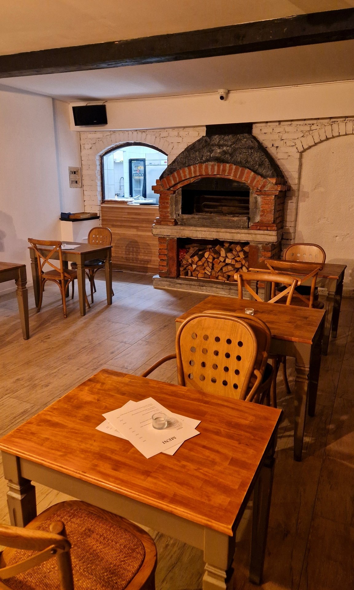 Restavracija Brlog, Restaurant in Ljubljana