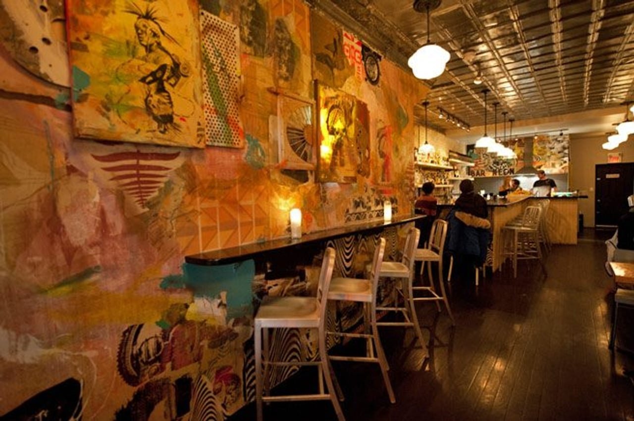 Bar Neon, Restaurant in Toronto