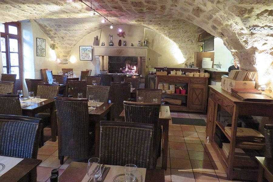 Au Jeu de Paume, Restaurant in Millau