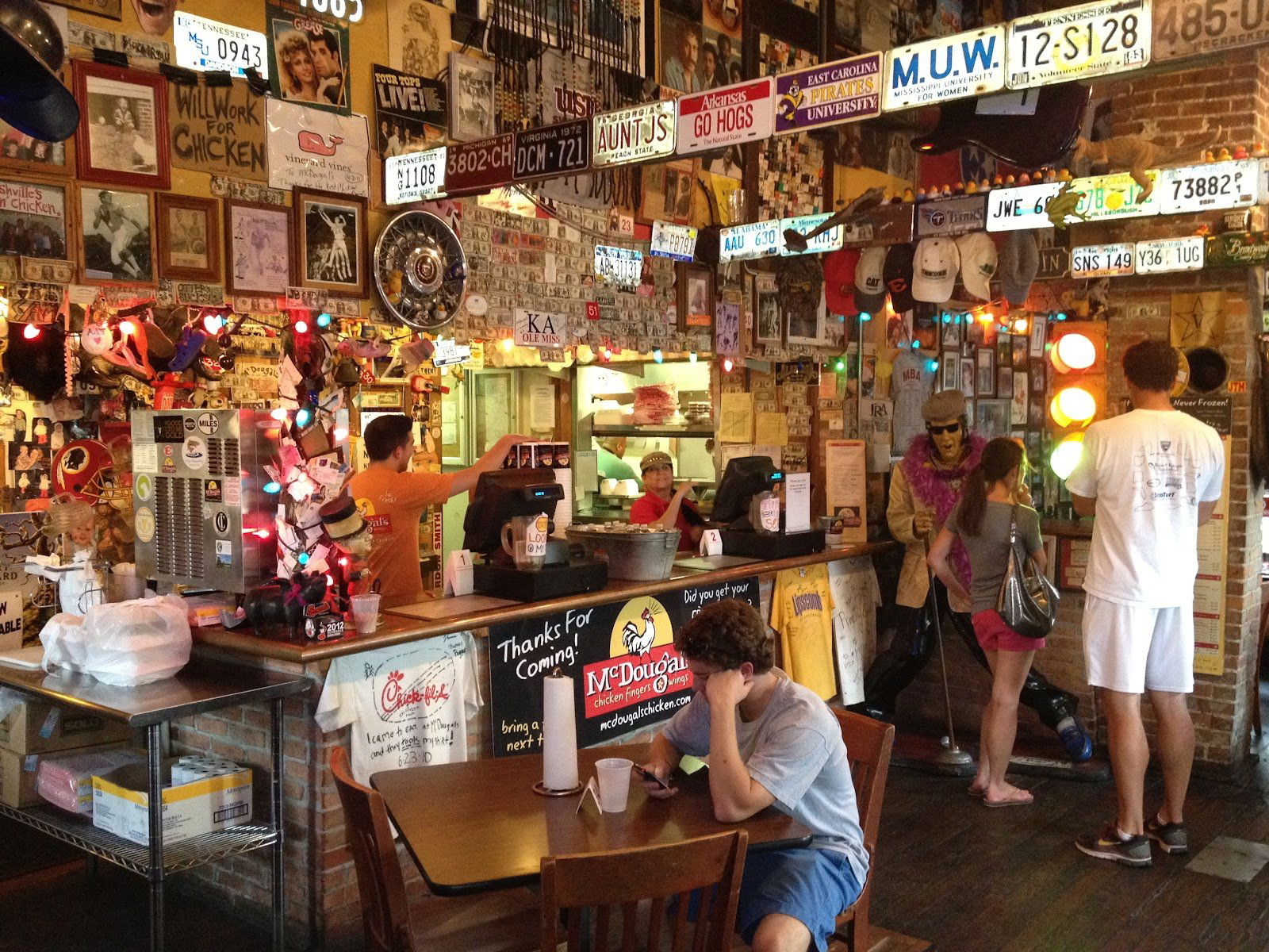 McDougal's Chicken Fingers & Wings, Restaurant in Nashville