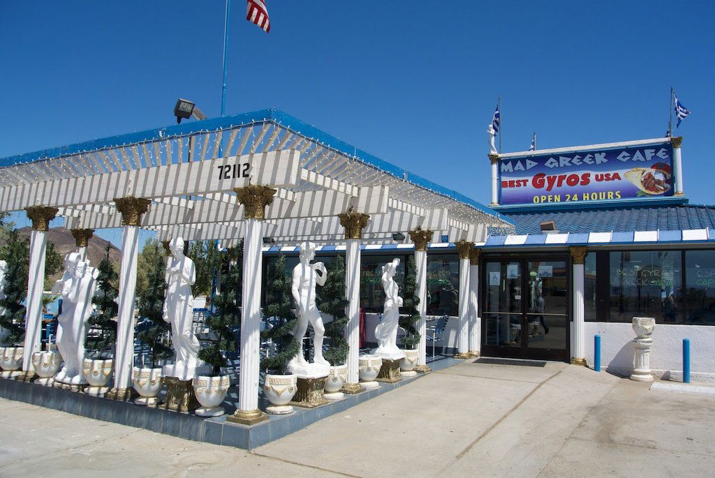 The Mad Greek, Restaurant in Baker