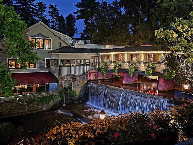 The Mill on the River, South Windsor, United States