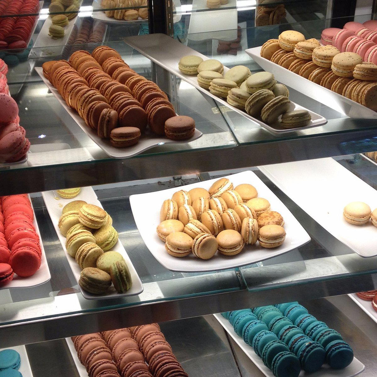 Miel Patisserie restaurant in Philadelphia, United States