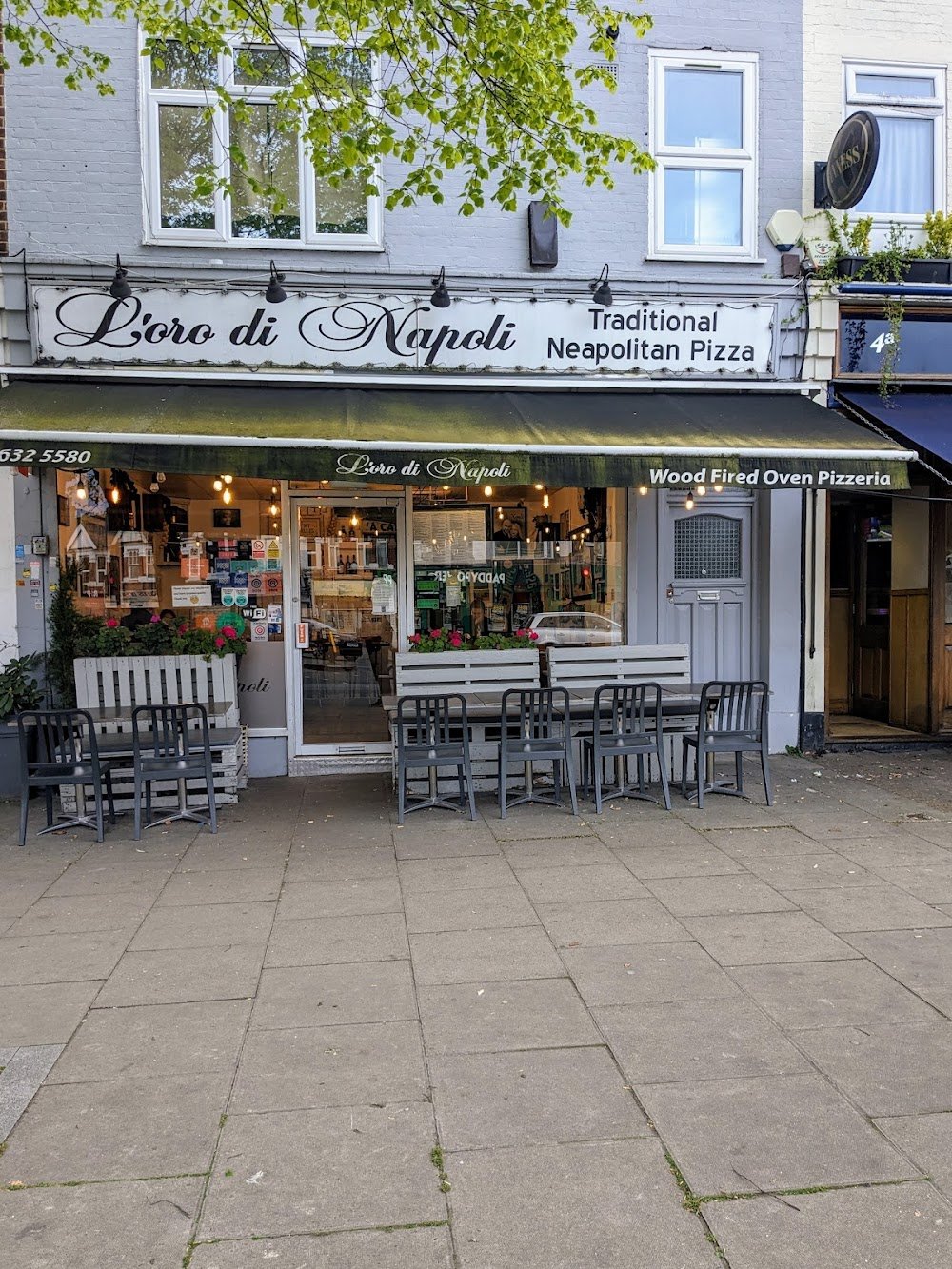 l'Oro di Napoli restaurant in London, United Kingdom