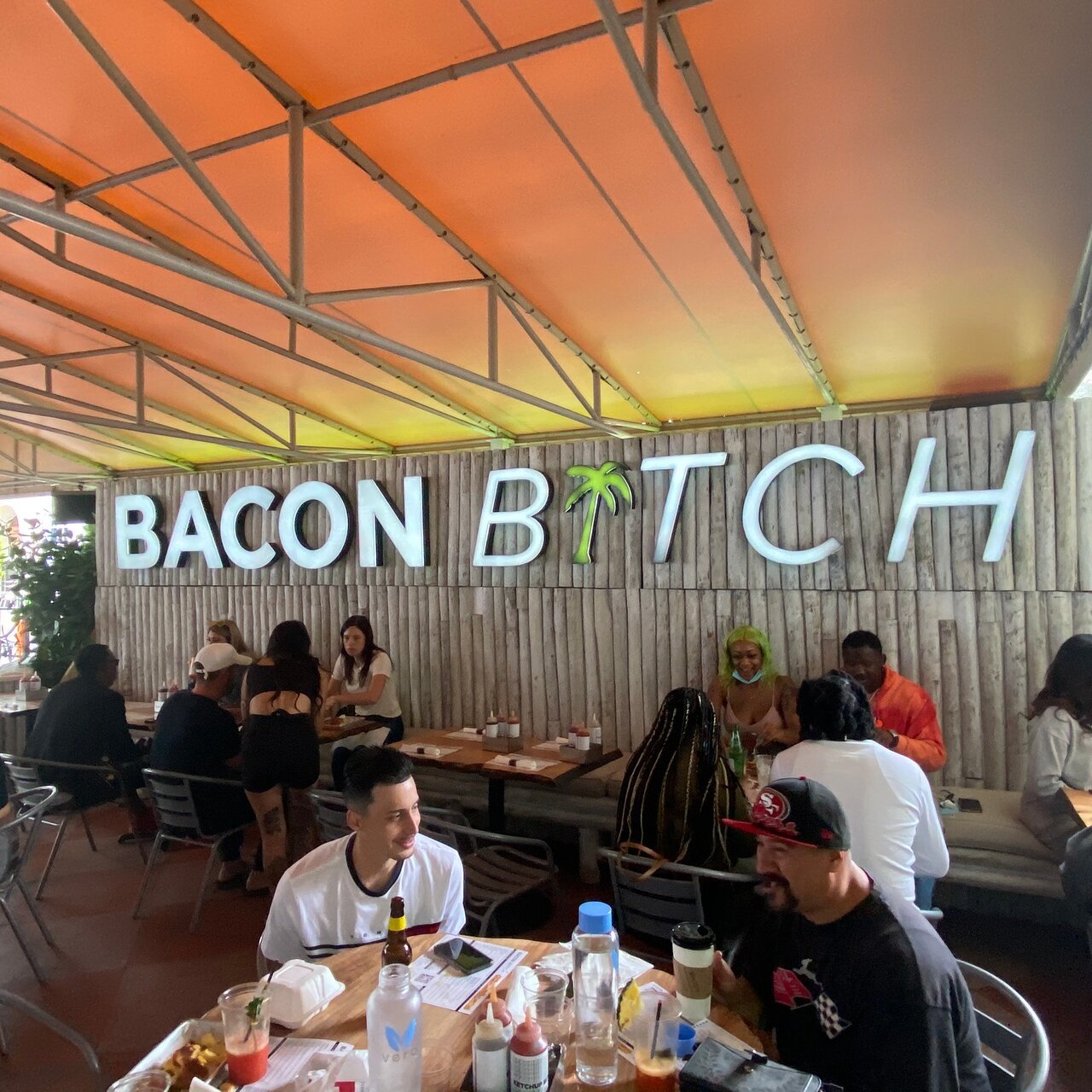 Bacon Bitch, Restaurant in Miami Beach
