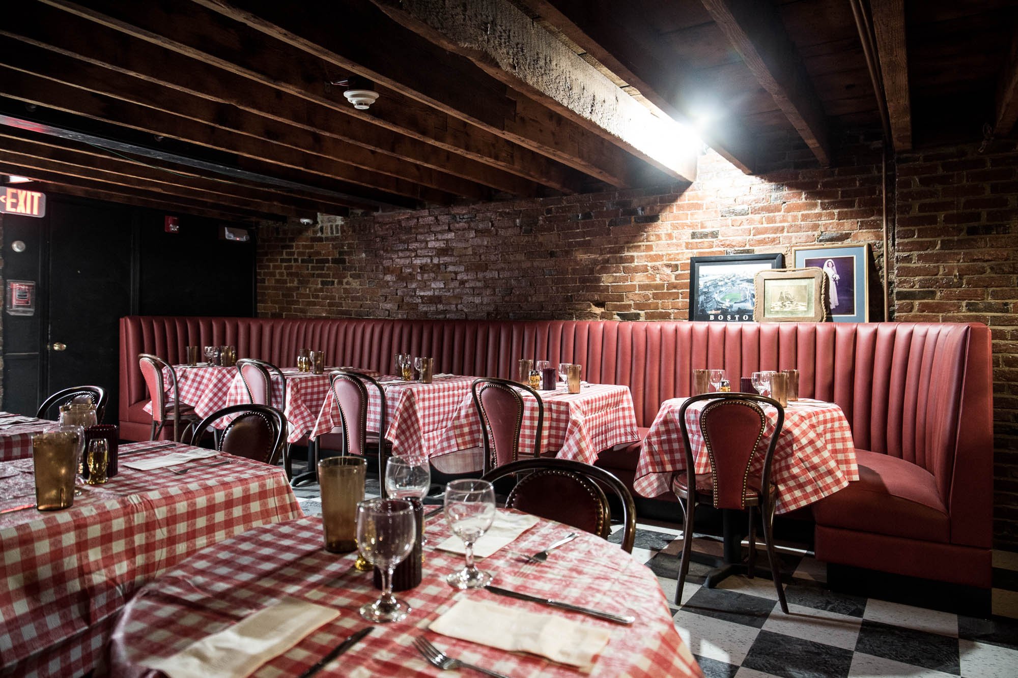 Tony & Elaine's restaurant in Boston, United States