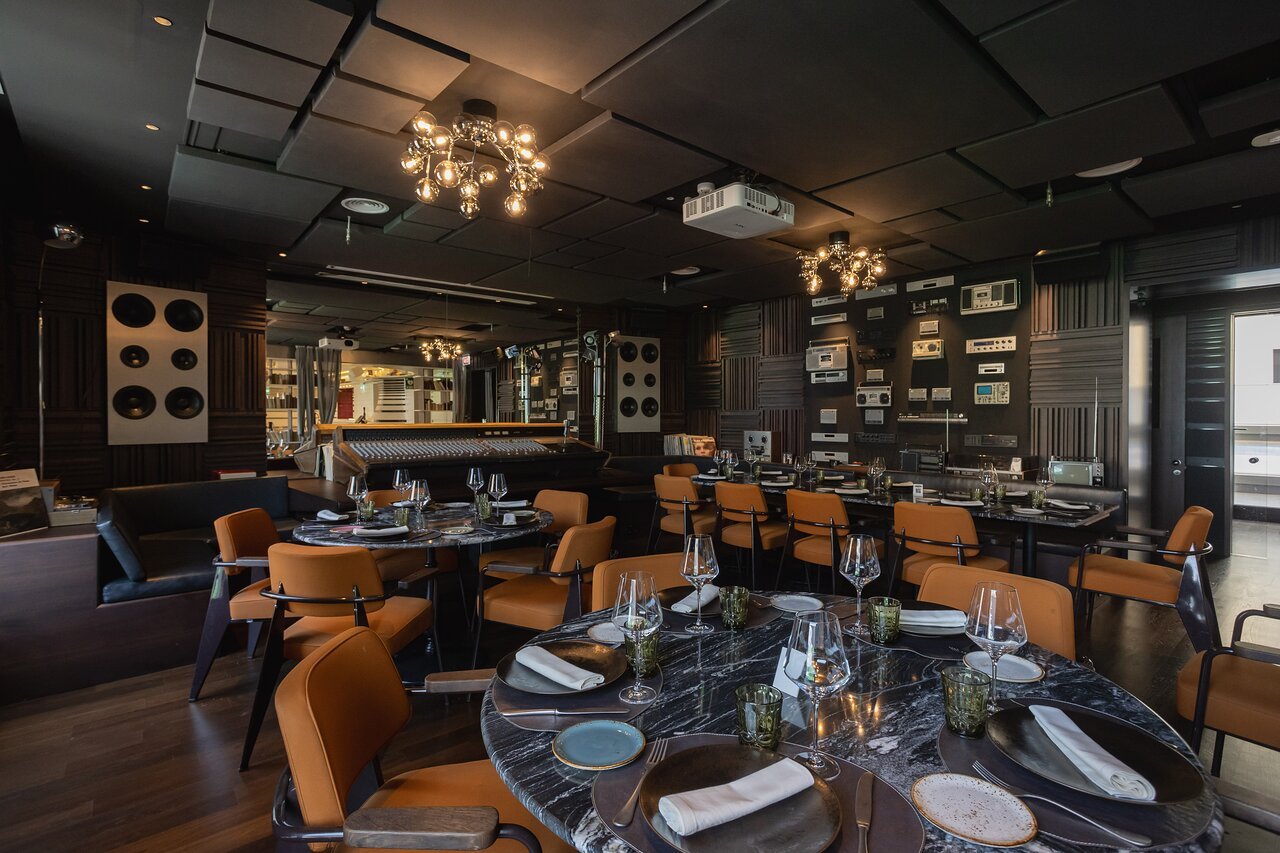 Gran Vía 18 restaurant in Madrid, Spain