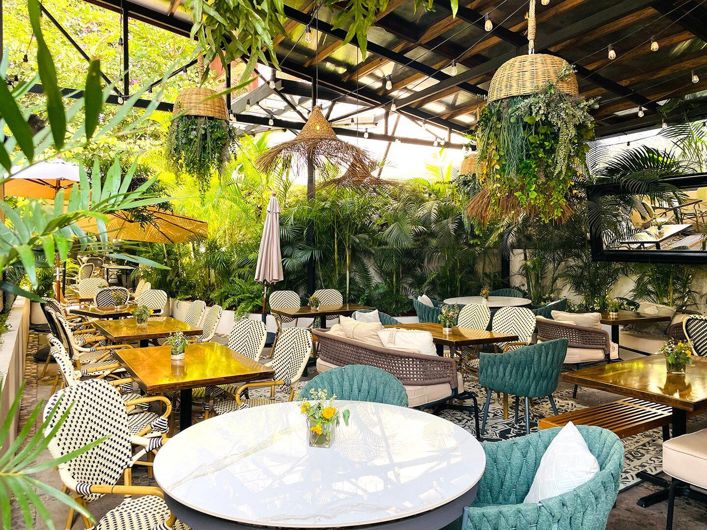 Le Petit Creux! restaurant in Petionville, Haiti