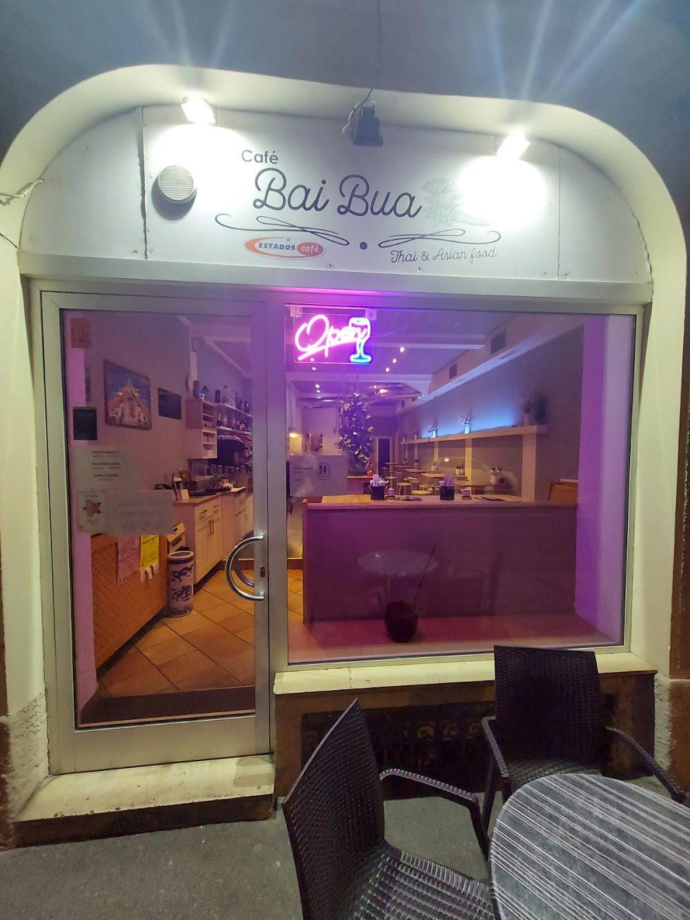 Café Bai Bua restaurant in Merano, Italy