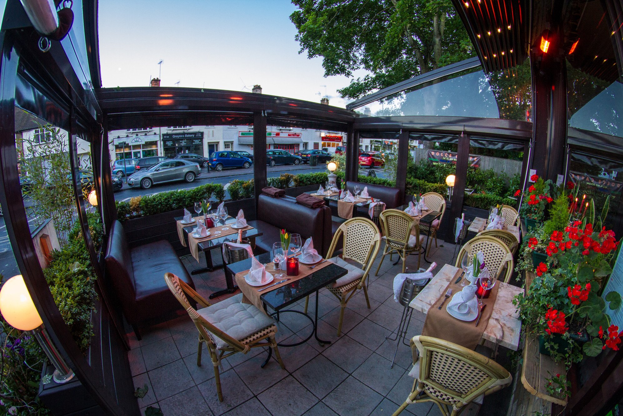 Dolce Caffè & Restaurant, Restaurant in Rickmansworth