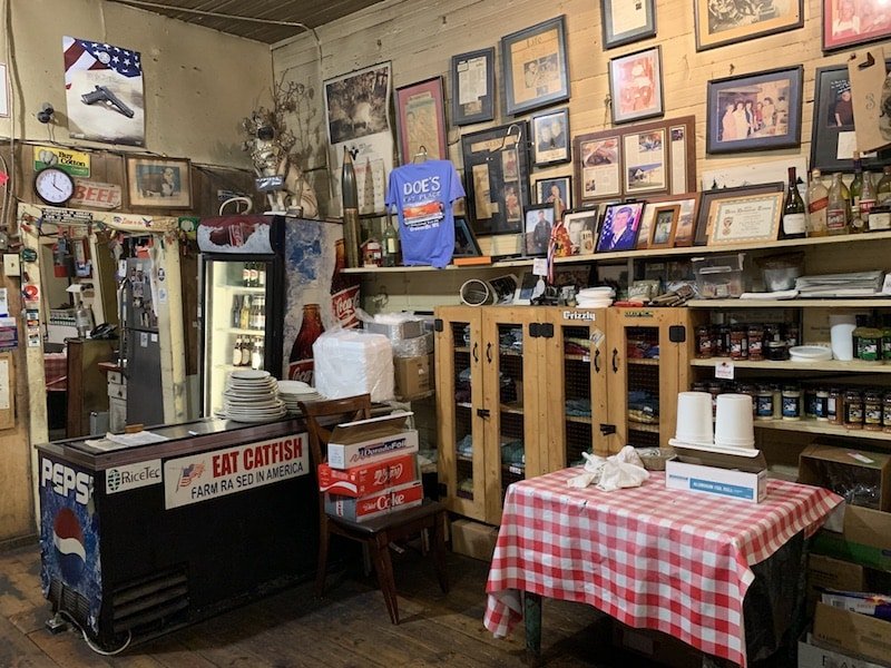 Doe’s Eat Place