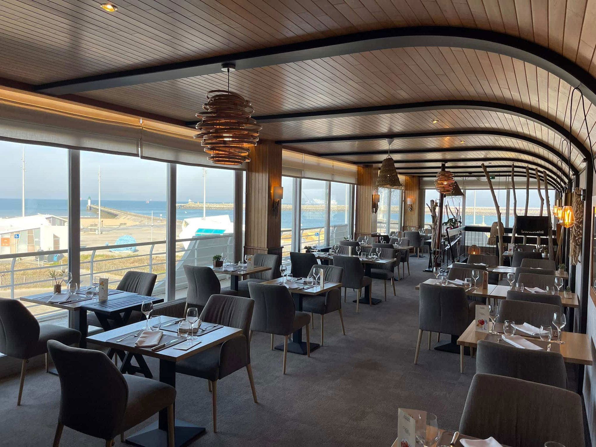 Au Côte d'Argent, Restaurant in Calais