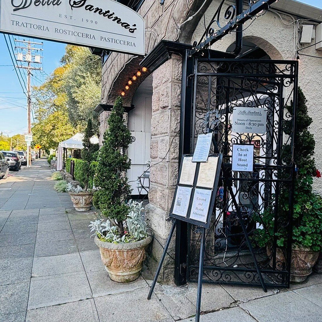 Della Santina's, Restaurant in Sonoma