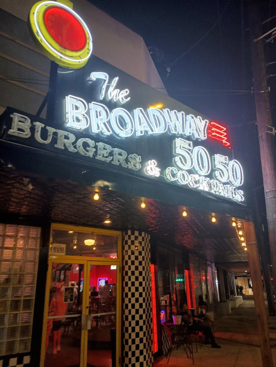 Broadway 50-50, Alamo Heights, United States