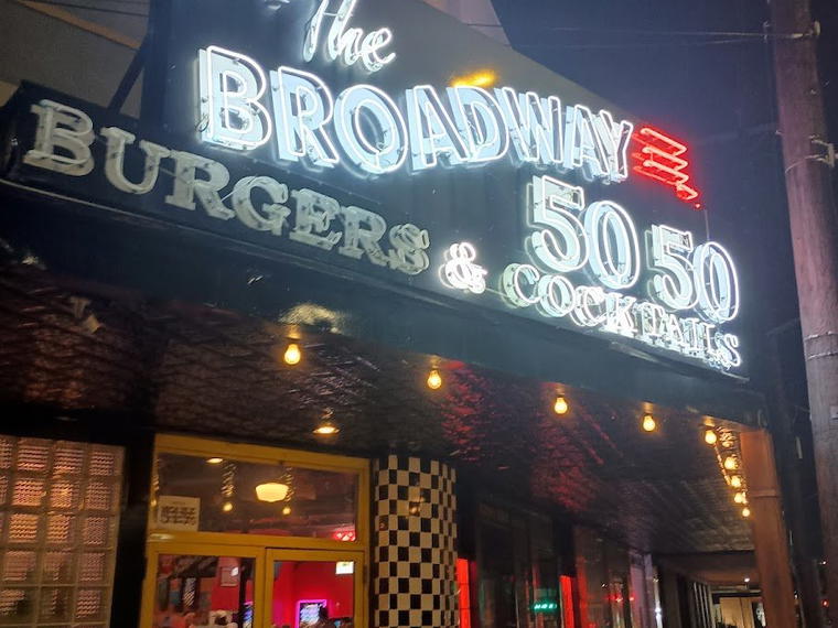 Broadway 50-50, Alamo Heights, United States
