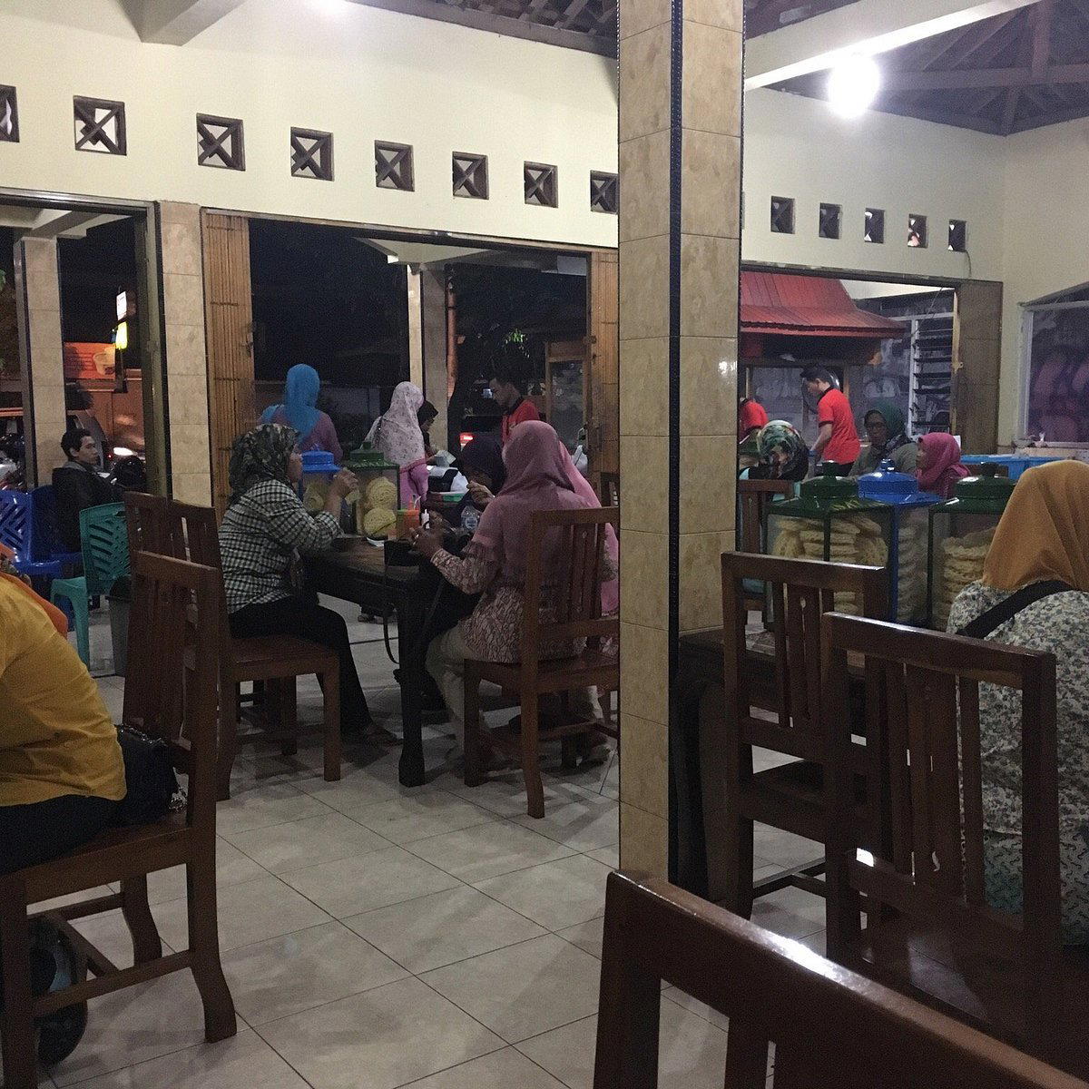 Mie Ayam & Bakso Idola Pak Tikno restaurant in Sleman