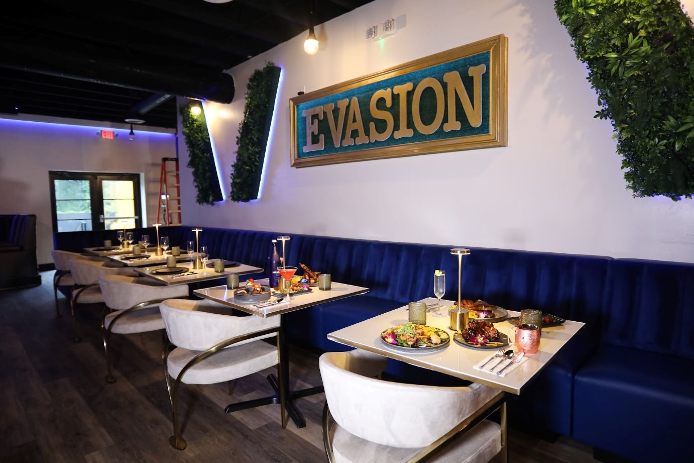 Evasion CLT, Restaurant in Charlotte