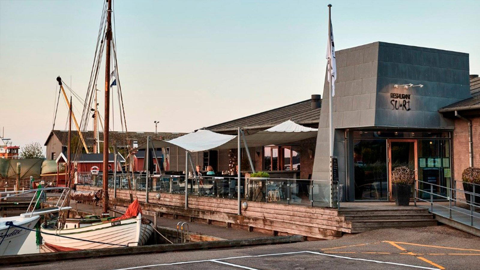 Restaurant SuRi restaurant in Holb K, Denmark