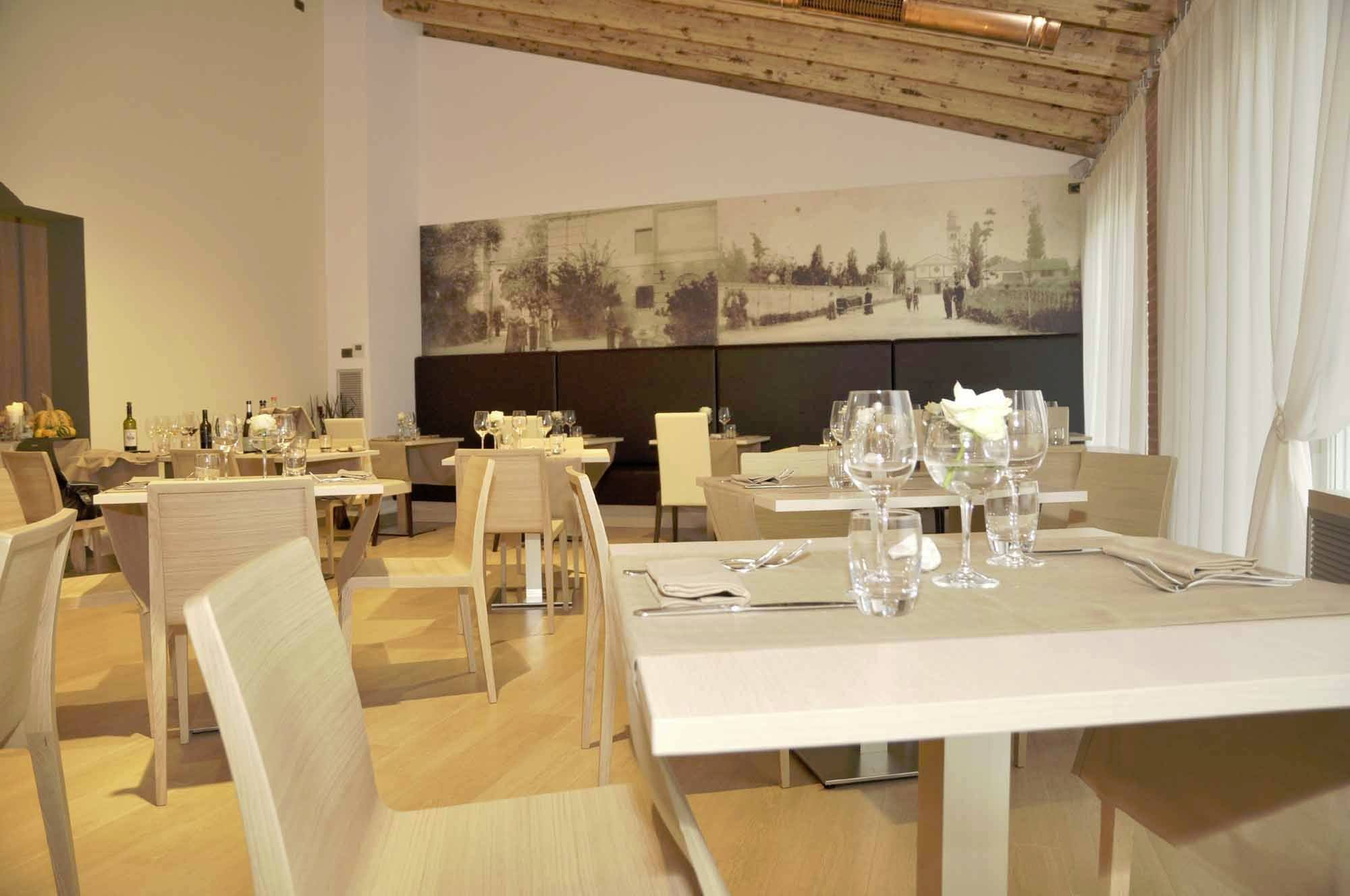 Trattoria la Famiglia restaurant in Correzzola, Italy