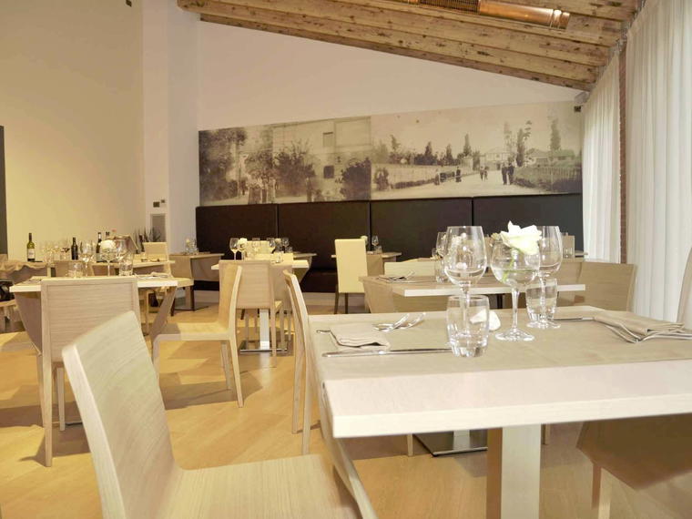 Trattoria la Famiglia, Correzzola, Italy