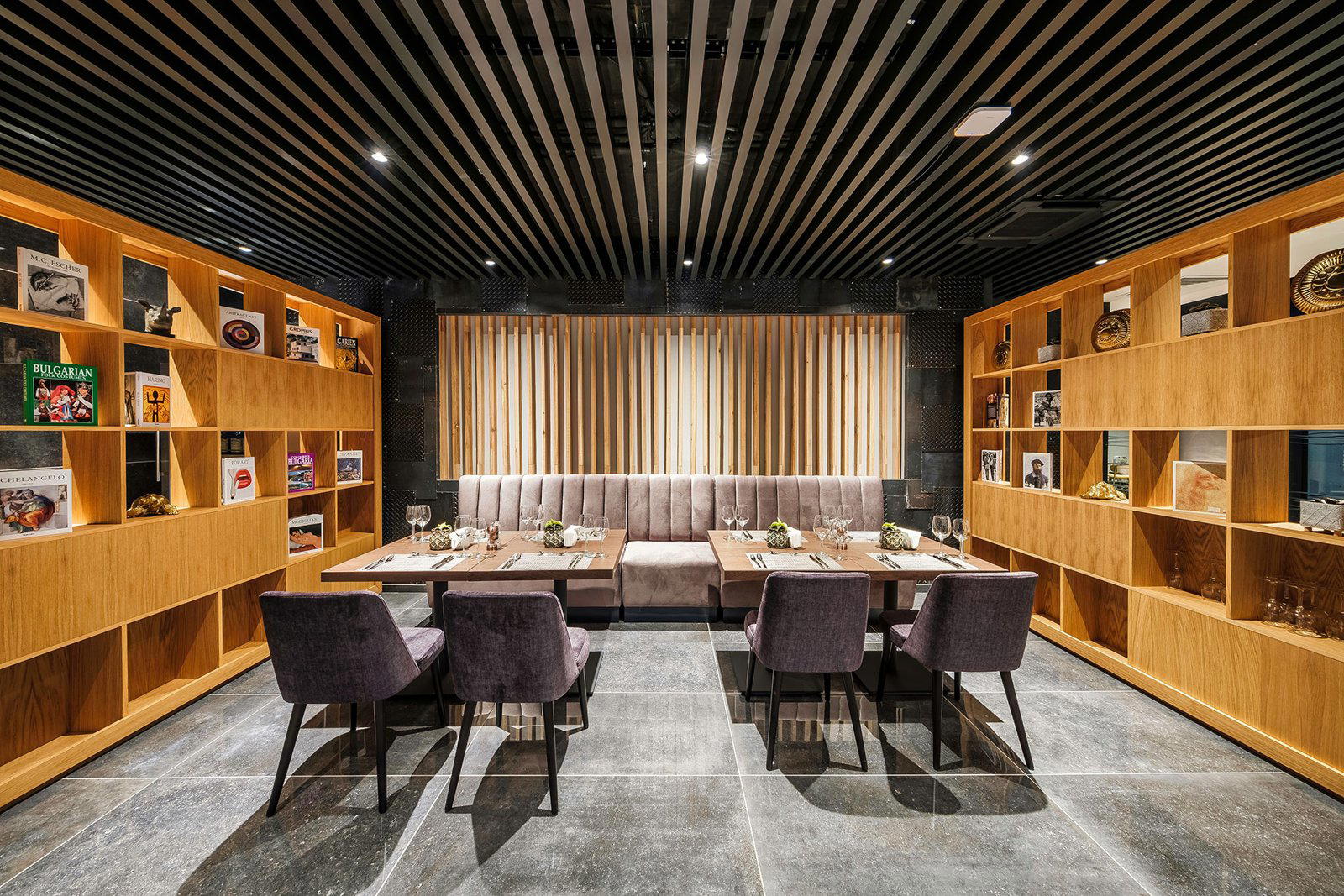 Noble restaurant in Irakli