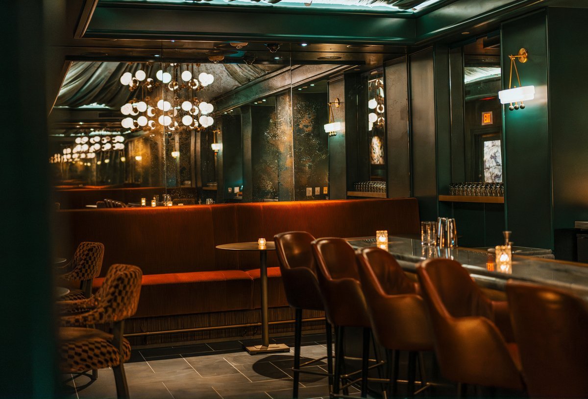Francis Hall, Restaurant in Alexandria