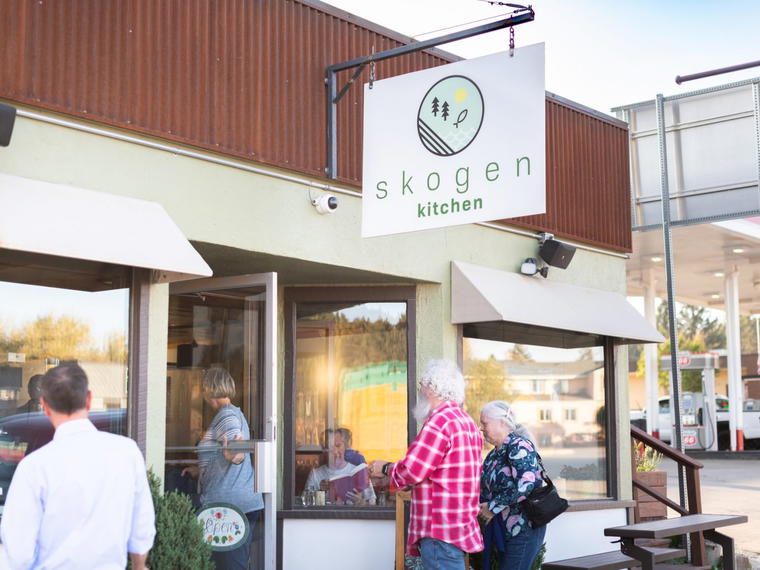 Skogen Kitchen, Custer, United States