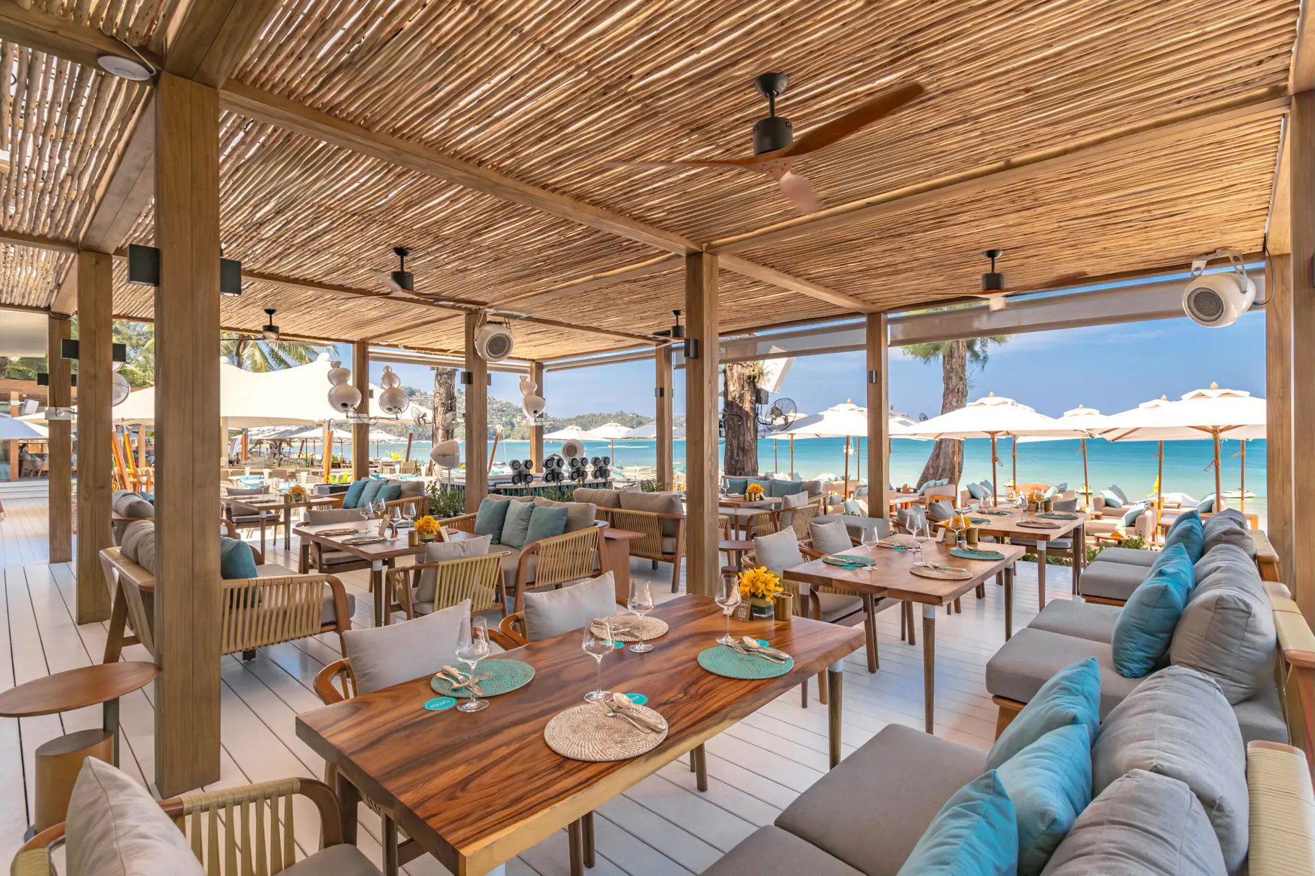 Catch Beach Club, Restaurant in Phuket