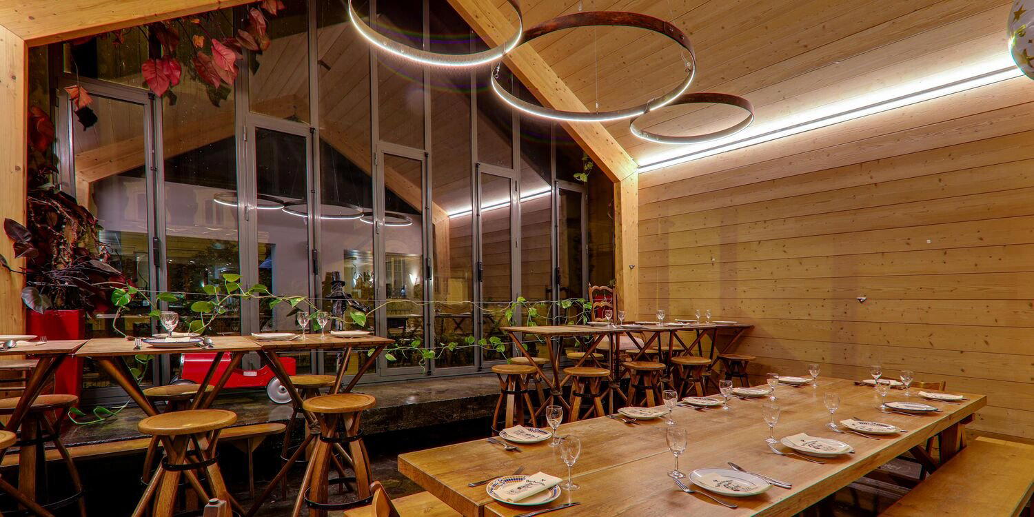 Le Barbezingue restaurant in Chatillon, France