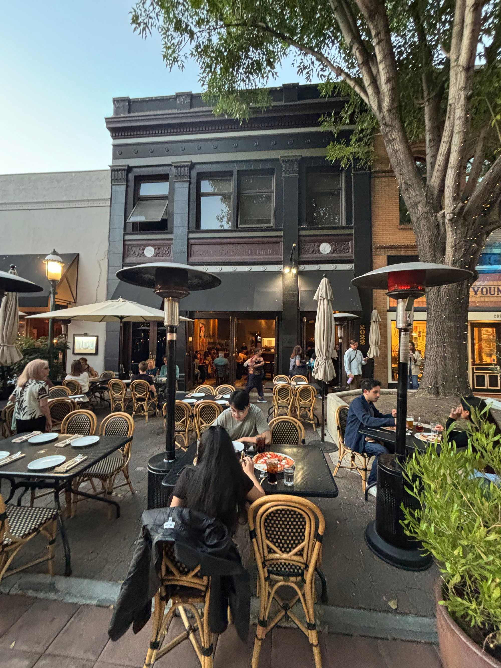 Vesta, Restaurant in Redwood City