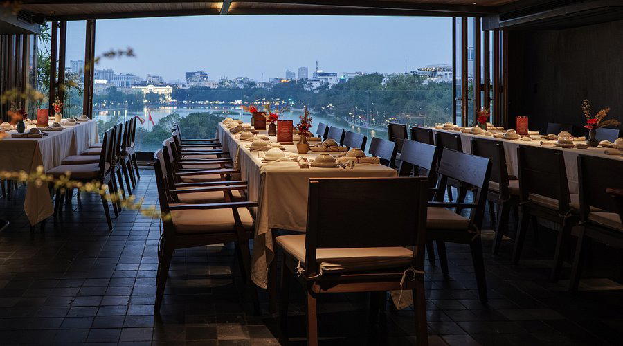 Cau Go Vietnamese Cuisine, Hanoi, Vietnam