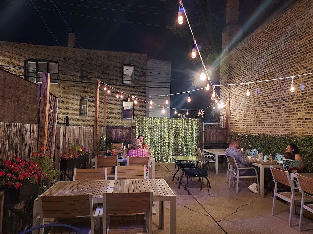 Raiz Kitchen + Sushi, Restaurant in Chicago