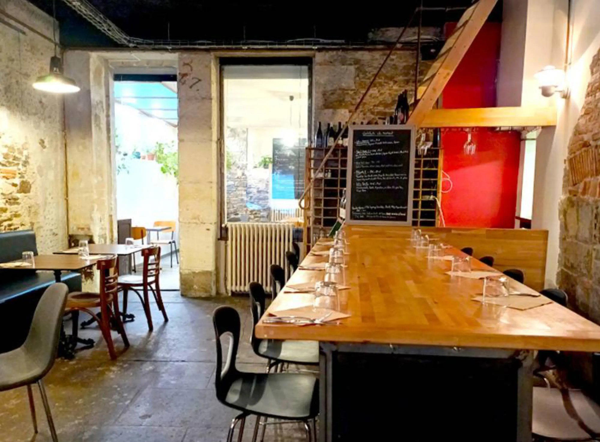 Restaurant L'Ephémère restaurant in Nantes, France