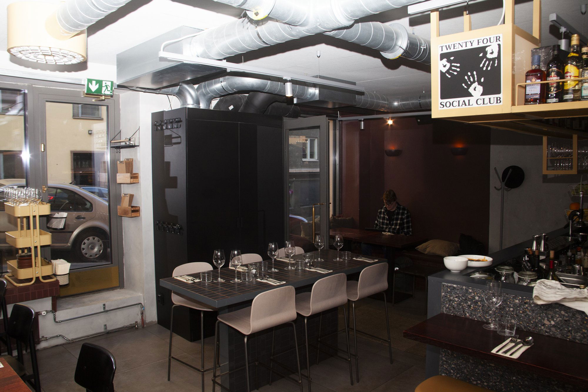 TWENTY FOUR SOCIAL CLUB, Restaurant in Helsinki