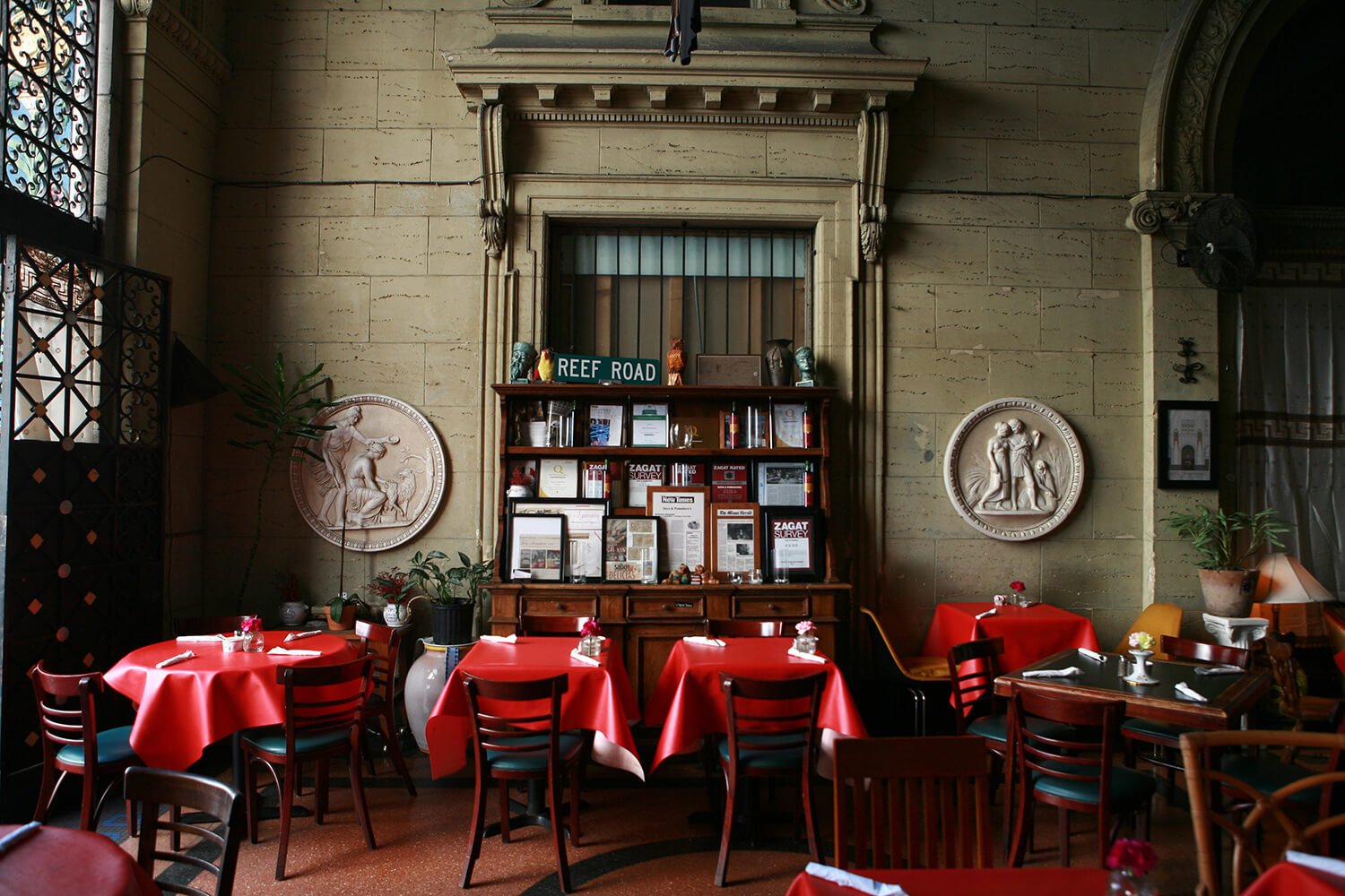 Soya e Pomodoro restaurant in Miami, United States