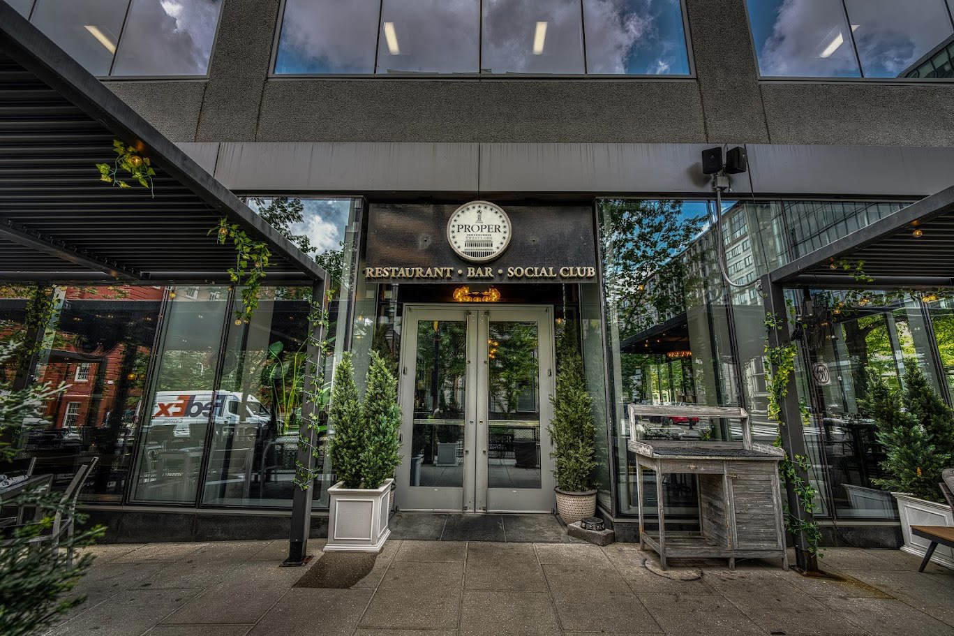 Proper 21 restaurant in Washington DC, United States